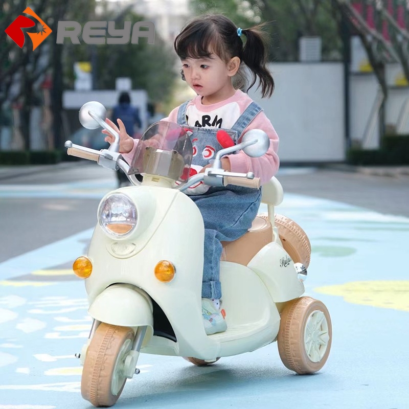 Children’s battery car ride on tricycle toy car